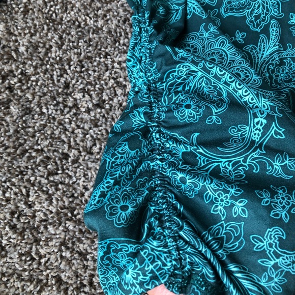 Workout Top - Picture 3 of 5